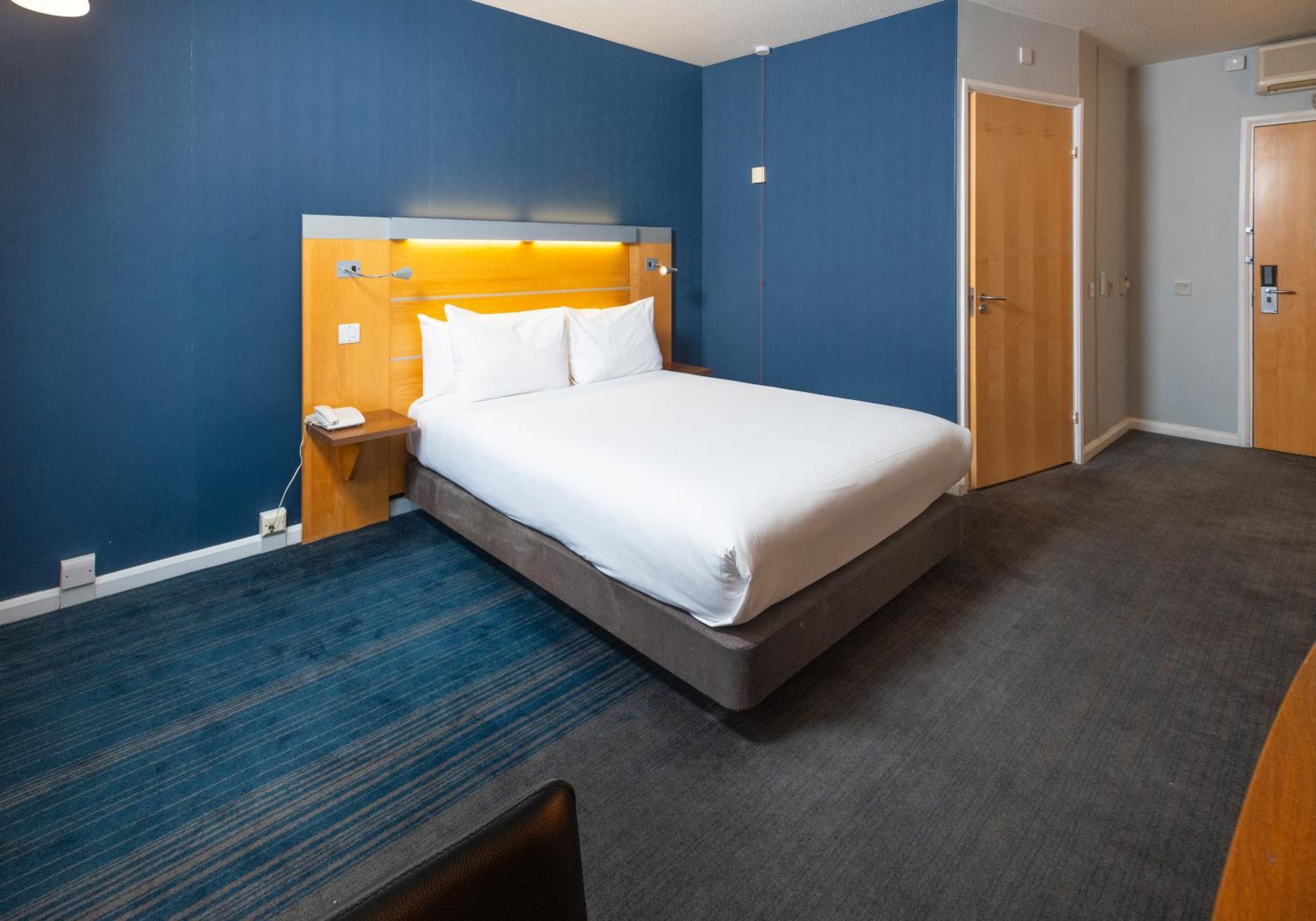 Holiday Inn Express Stevenage By Ihg Habitación foto